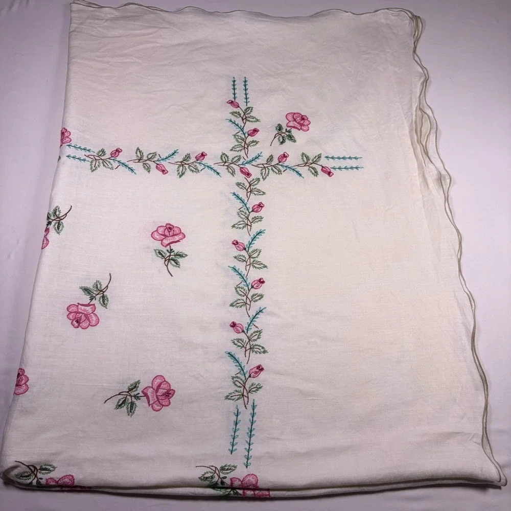 Unbranded Tablecloth Vintage Embroidered Pink Rose Floral Scalloped White Large